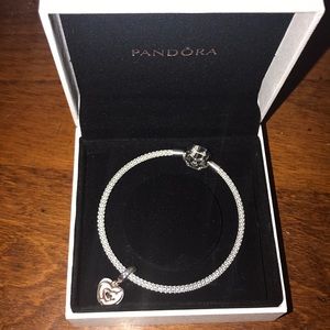 Pandora small brackelet with one charm